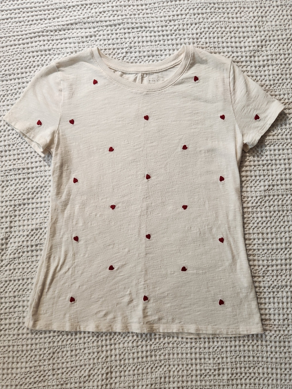 LC Lauren Conrad Cream Short Sleeve Tee with Red Heart Accent